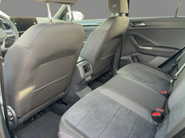 Volkswagen T-Roc 1.5 TSI DSG R-Line