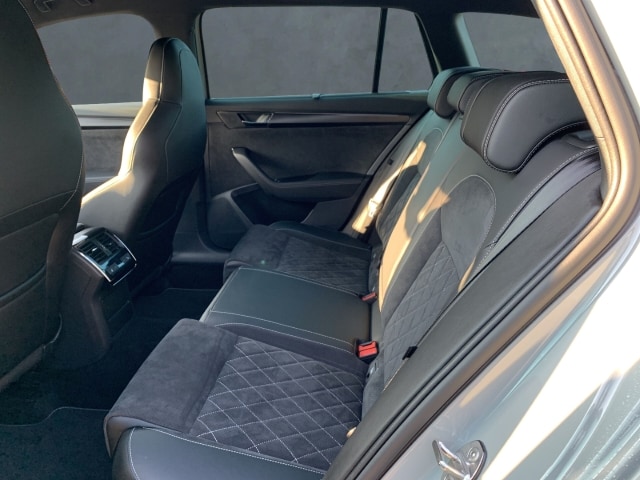 Skoda Superb 2.0 TDI 4x4 Combi Sportline