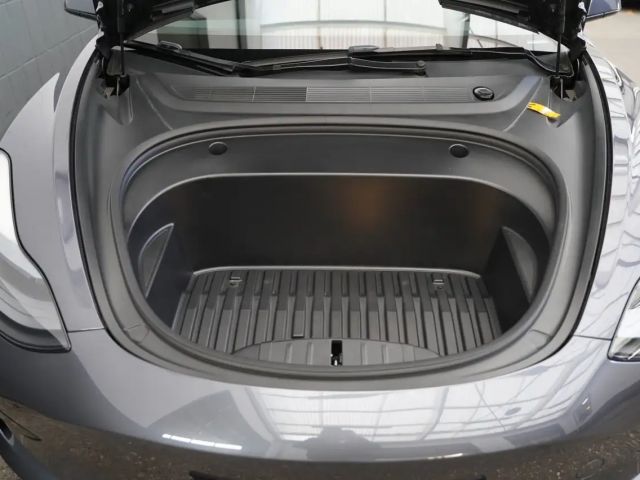 Tesla Model 3 Standard Range