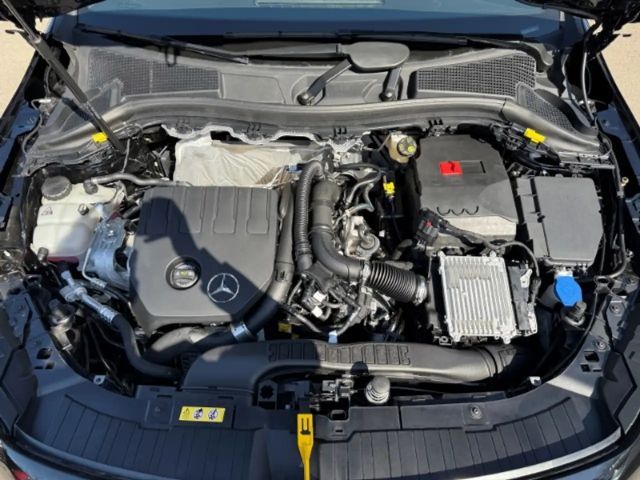 Mercedes-Benz GLA 180 AMG Line