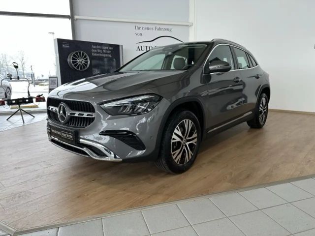 Mercedes-Benz GLA 200 Progressive