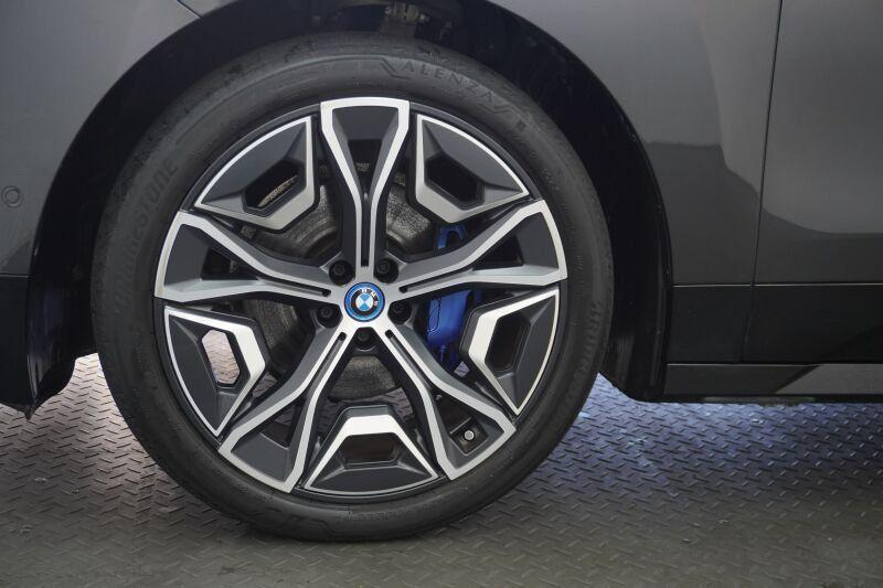 BMW iX xDrive40