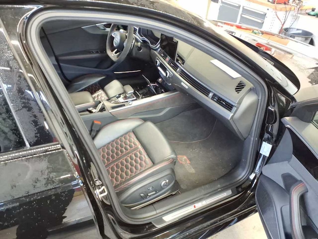 Audi RS4 Avant Quattro