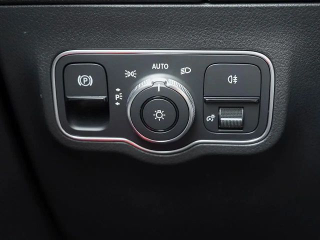 Mercedes-Benz GLA 200 Progressive