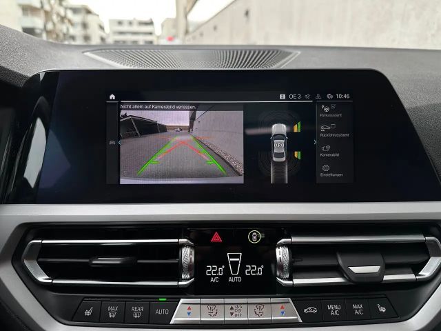 BMW 330 330e Sedan