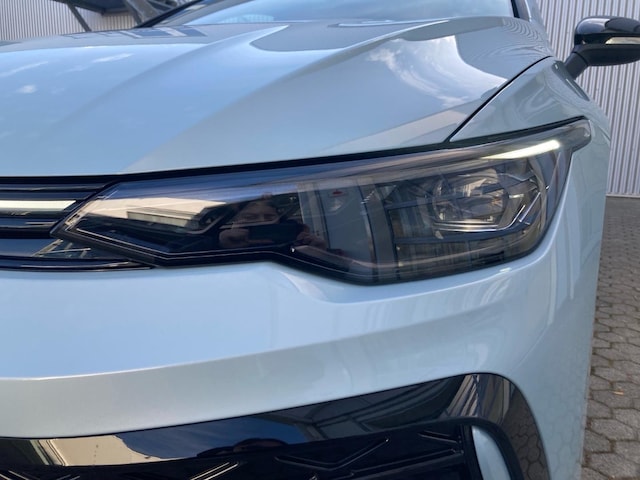 Volkswagen Golf 1.5 eTSI DSG