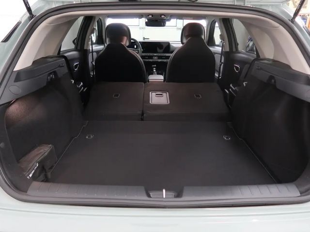 Kia K4 1,0 TGDI 48V Mildhybrid Silber