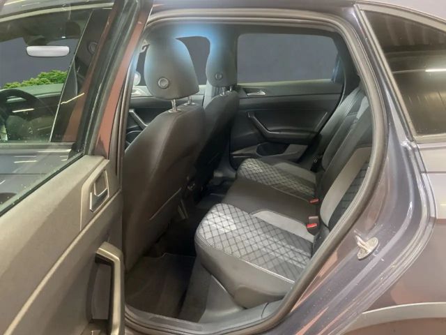 Volkswagen Taigo 1.0 TSI R-Line