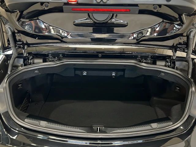 Mercedes-Benz E 200 AMG Line Cabriolet