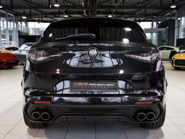 Alfa Romeo Stelvio Carbon Q4 Quadrifoglio