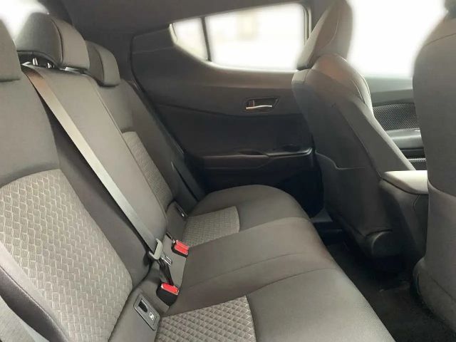 Toyota C-HR Hybride Team D