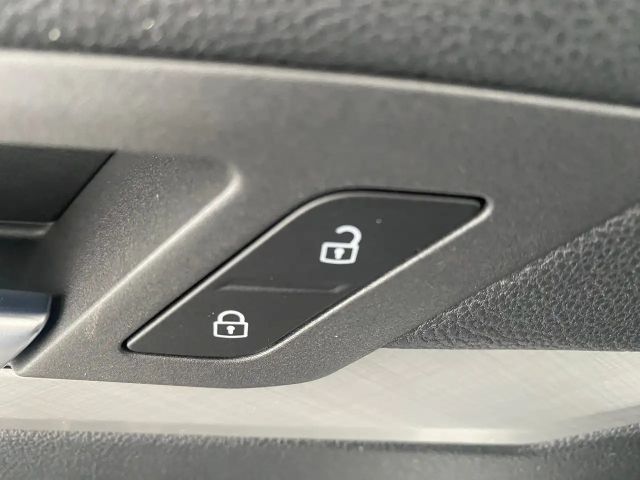 Volkswagen Golf Business DSG Variant