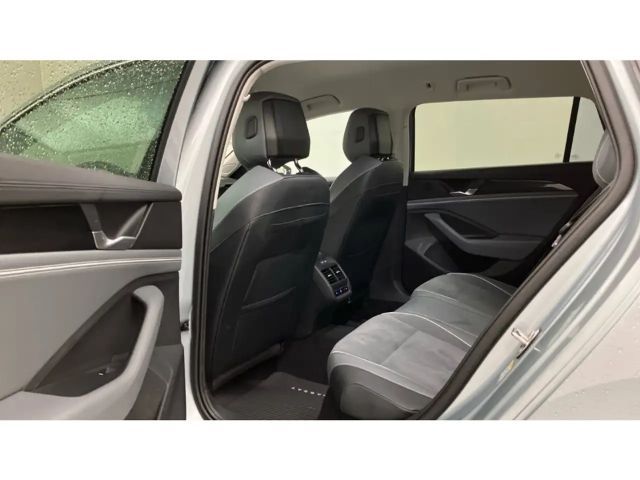 Volkswagen Passat 1.5 eTSI Business Variant