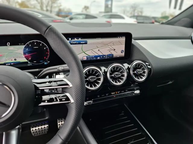 Mercedes-Benz GLA 220 4MATIC AMG Line