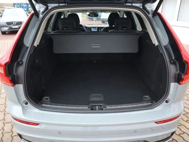 Volvo XC60 AWD Dark Plus