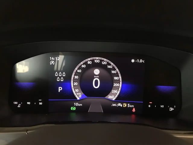 Volkswagen Touran 1.5 TSI DSG R-Line Sport