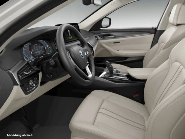 BMW 530 530e Touring