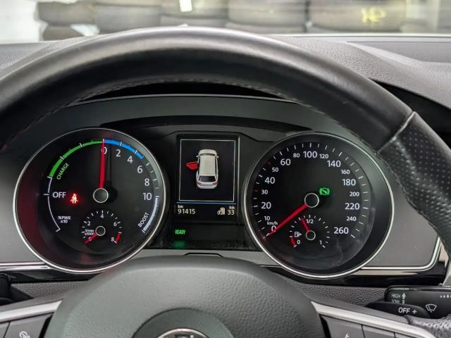 Volkswagen Passat DSG GTE Variant