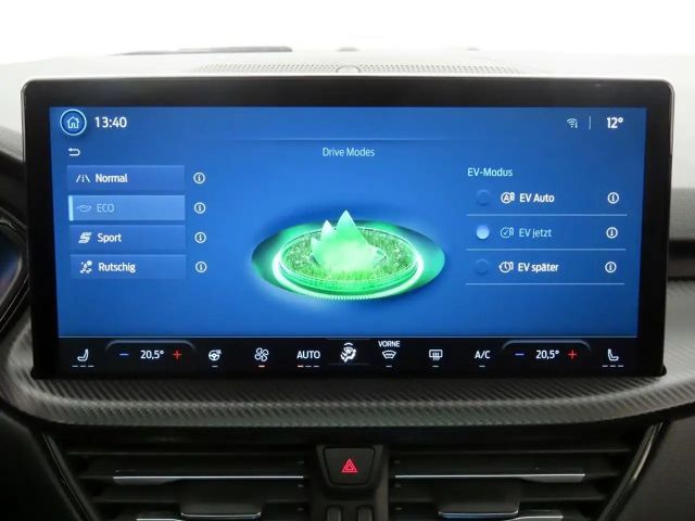 Ford Kuga Plug in Hybrid ST Line X