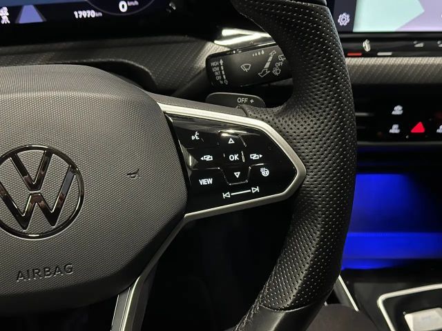 Volkswagen Golf 1.5 eTSI DSG R-Line Style