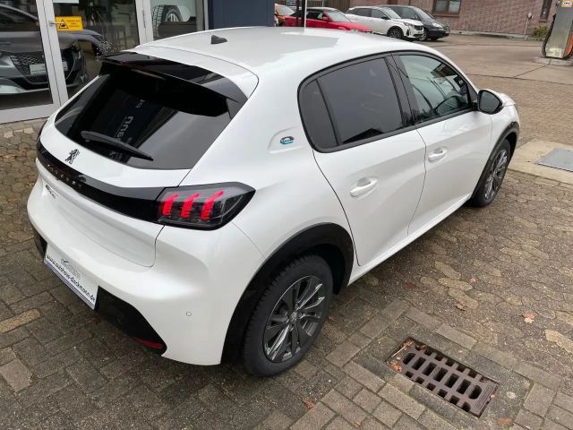 Peugeot 208 Allure Pack