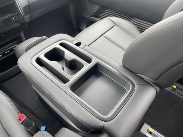 Hyundai Staria 9-SITZER AUTOM+LEDERSITZE+NAVI+EL.TÜREN&HECKKLAPPE