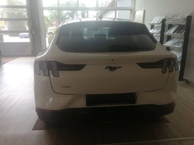 Ford Mustang Mach-E AWD Premium