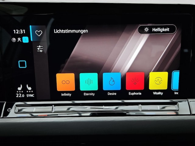 Volkswagen Golf 2.0 TDI DSG Style Variant