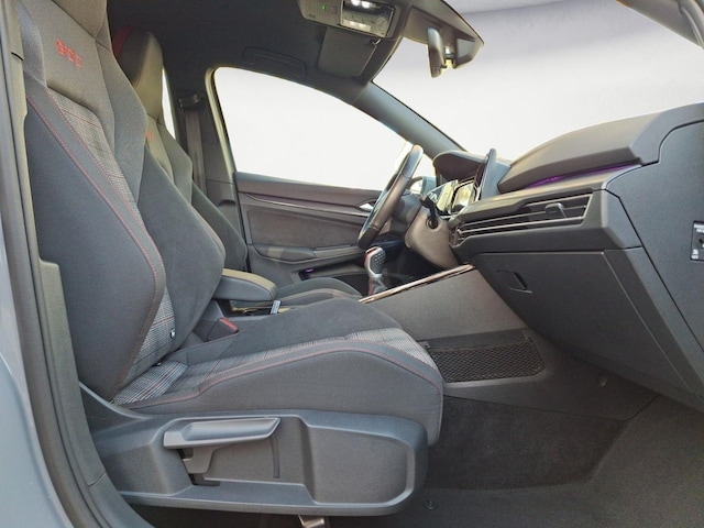 Volkswagen Golf 2.0 TSI GTI