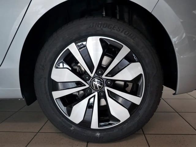 Volkswagen Golf 1.5 eTSI DSG Golf VIII