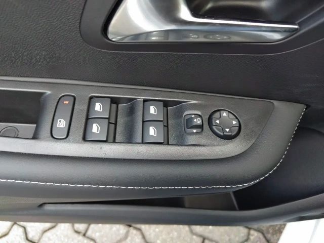 Peugeot 208 Allure Pack PureTech