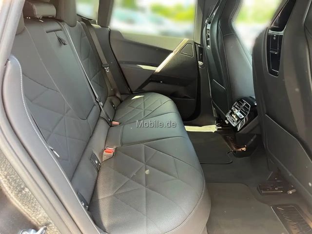 BMW iX xDrive40