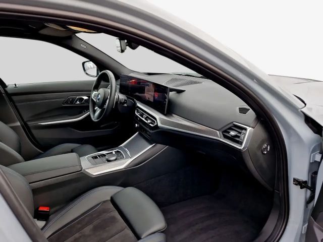 BMW 330 330e Sedan xDrive