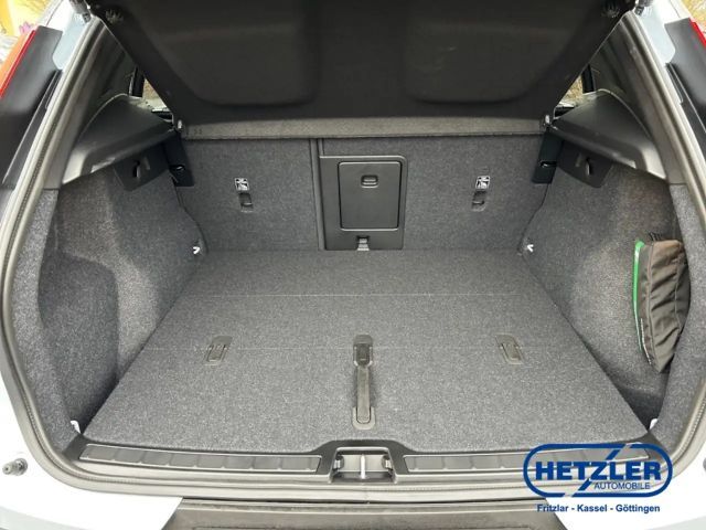 Volvo XC40 AWD Plus Recharge Twin Engine