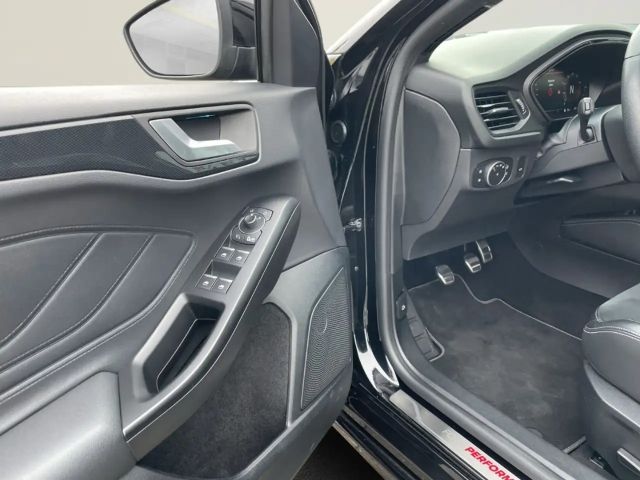 Ford Focus ST Line Wagon