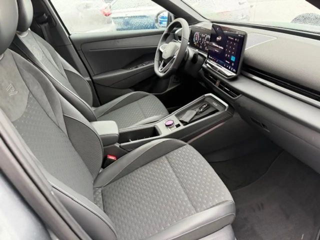 Volkswagen T-Roc 1.5 eTSI DSG R-Line