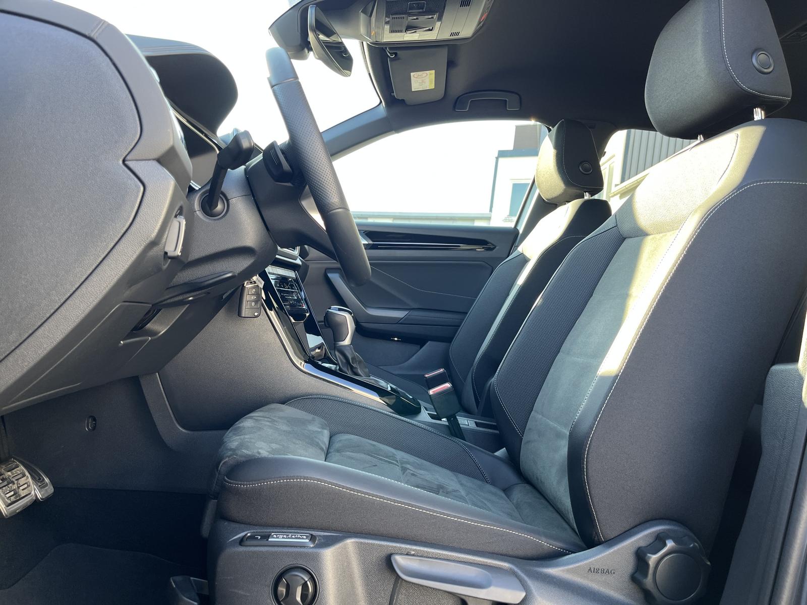 Volkswagen T-Roc 1.5 TSI DSG R-Line