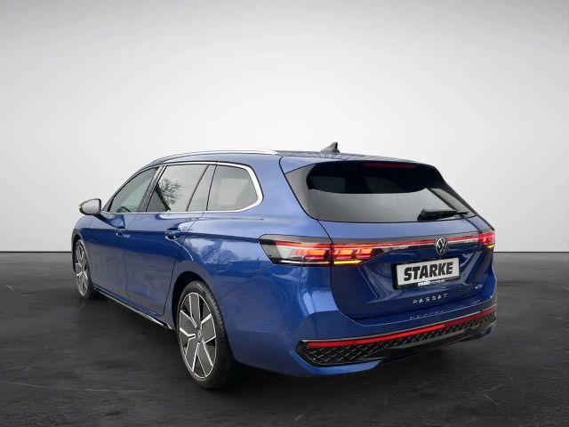 Volkswagen Passat 1.5 eTSI DSG R-Line Variant