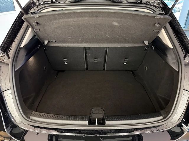 Mercedes-Benz A 180 A 180 d