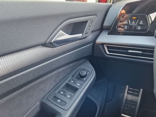 Volkswagen Golf 2.0 TSI DSG Golf VIII