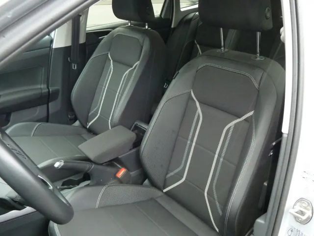 Volkswagen Taigo 1.0 TSI DSG Style