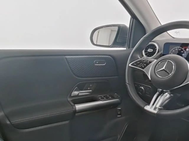 Mercedes-Benz B 180 Progressive