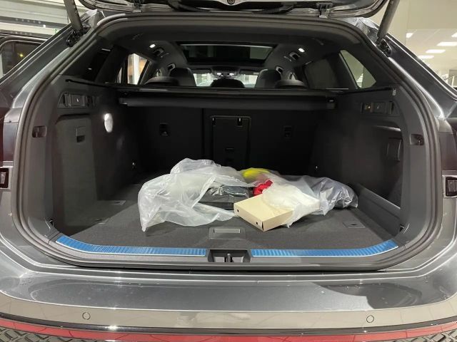 Volkswagen Passat DSG R-Line Style