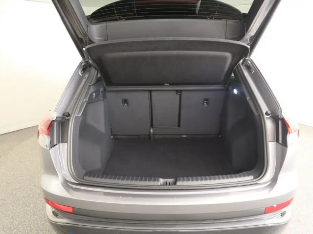 Audi Q4 e-tron Audi Q4 45 e-tron