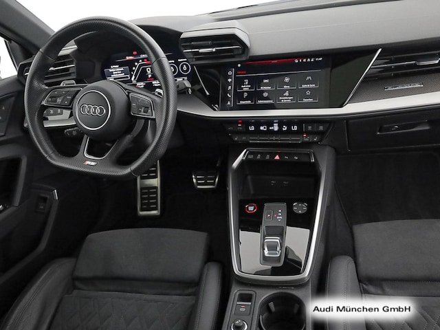 Audi RS3 Quattro S-Tronic Sedan