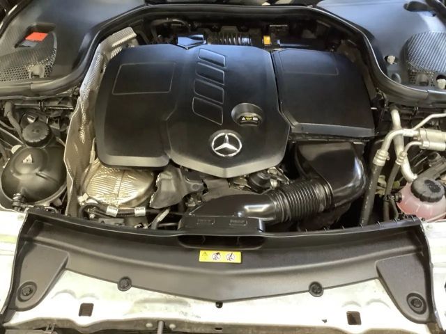 Mercedes-Benz E 220 AVANTGARDE E 220 d Estate