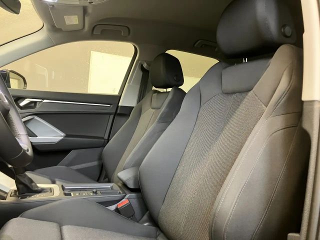 Audi Q3 35 TFSI S-Tronic