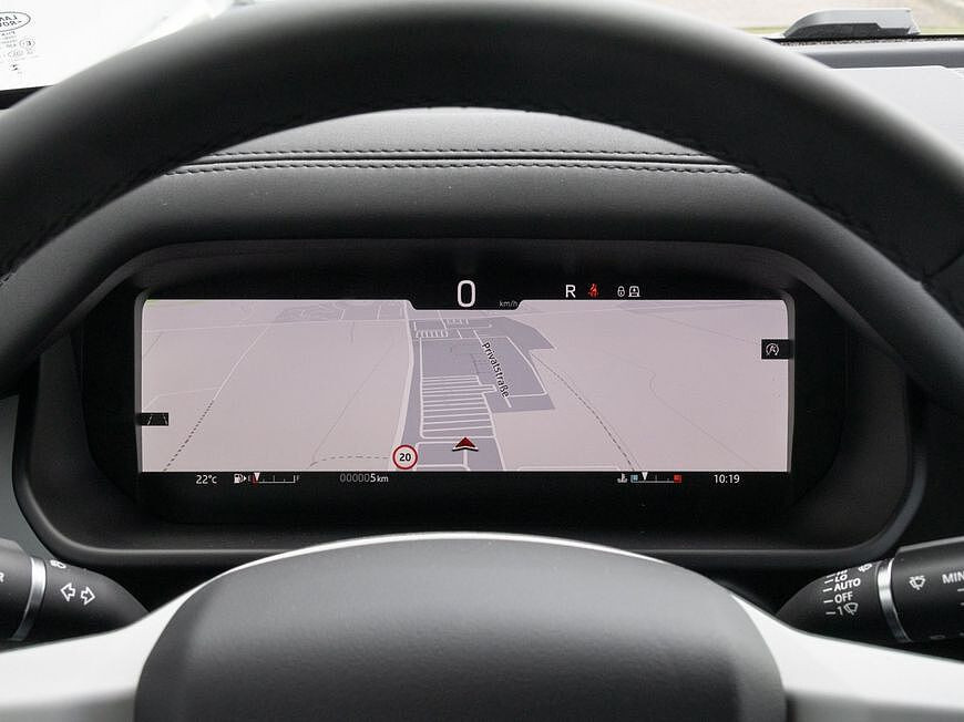 Land Rover Defender 110 Dynamic SE