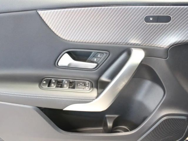 Mercedes-Benz A 180 Premium Progressive