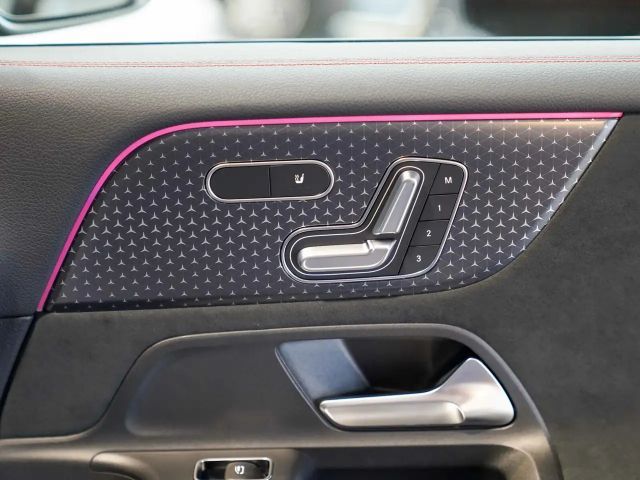 Mercedes-Benz EQB 300 4MATIC AMG Line